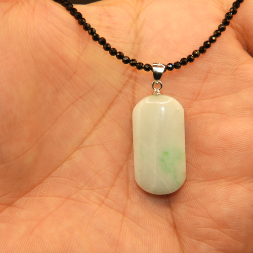 ヴィンテージジェイド！40年前の糸魚川ヒスイペンダントトップ！メイド