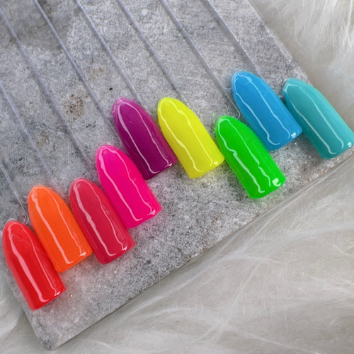 ベージュVカットストーンシンプルネイルチップ ネイルチップ（つけ爪