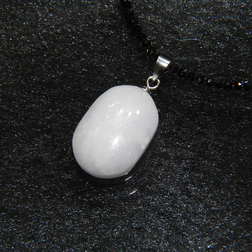 ヴィンテージラベンダージェイド！40年前の糸魚川ヒスイペンダント