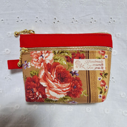 ハンドメイド、薔薇、花柄の２つファスナーの小さなポーチ、茶色、赤 1枚目の画像