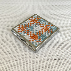 ＊クロスチェック＊◆ ピルケース(アクセサリーケース、小物入れ)◆オレンジブルー　クリスタルガラス 4枚目の画像