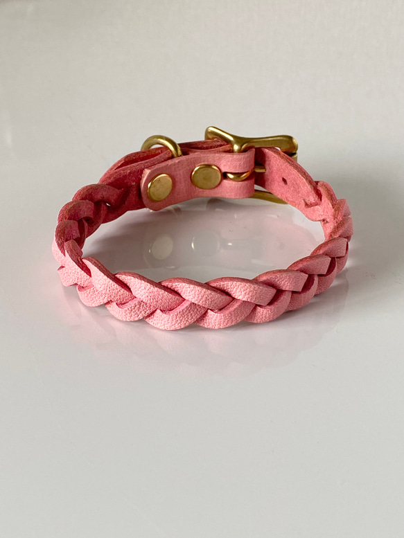 本革三つ編み首輪（ピンク）小型犬用 1枚目の画像