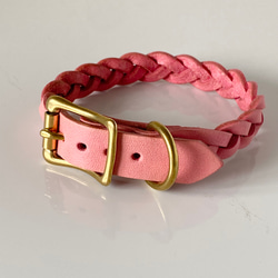 本革三つ編み首輪（ピンク）小型犬用 2枚目の画像