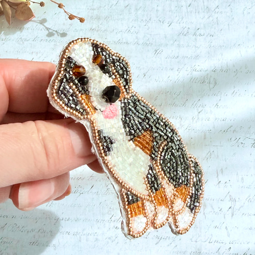 2way】ビーズ刺繍のうちの子キーホルダー、バッグチャーム・バーニーズ