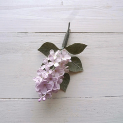 リネンの花　ライラックのコサージュ 薄い紫 1枚目の画像