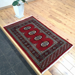 パキスタン絨毯 ハイクオリティ 97x61cm 玄関マット 手織り　ボハラデザイン　赤色 1枚目の画像