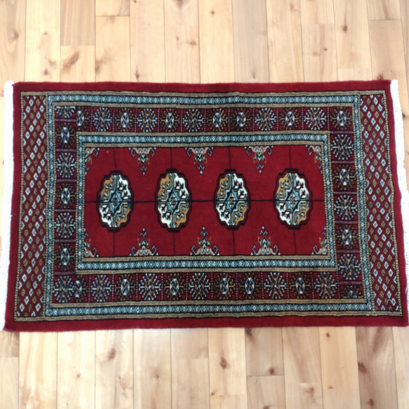 パキスタン絨毯 ハイクオリティ 97x61cm 玄関マット 手織り　ボハラデザイン　赤色 2枚目の画像