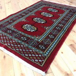 パキスタン絨毯 ハイクオリティ 97x61cm 玄関マット 手織り　ボハラデザイン　赤色 7枚目の画像