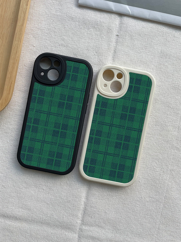 智慧型手機保護殼 兼容所有 iPhone 15/14/13/12/11 等型號 綠色格子 全包防震手機套 第4張的照片