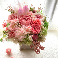 新作豪華プリザーブドフラワー希少なチューリップ 大輪オールドローズのピンク系アレンジ 母の日ギフト誕生日 結婚新築祝い 12枚目の画像