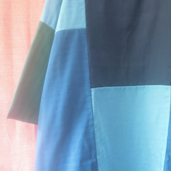 オーガニックコットンWガーゼ配色ゆったりワンピース blue 4枚目の画像