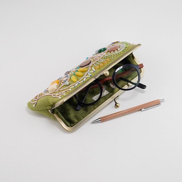也可用作眼鏡盒 帶開口珠繡的筆盒 1 綠色 第4張的照片