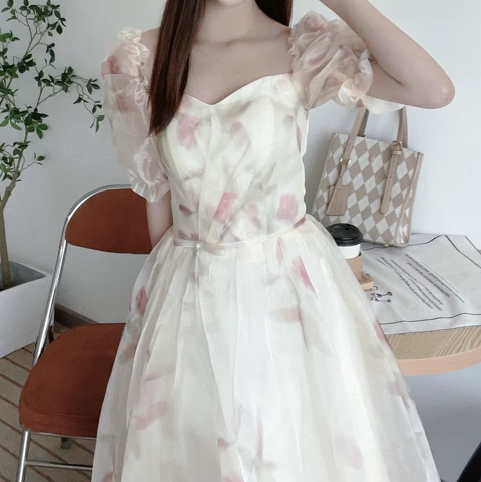 高品質カラードレス　パフスリーブ　ミモレ丈/床付くふわふわチュール　ローズ花柄成人式/音楽会/成人式/パーティー/謝恩会