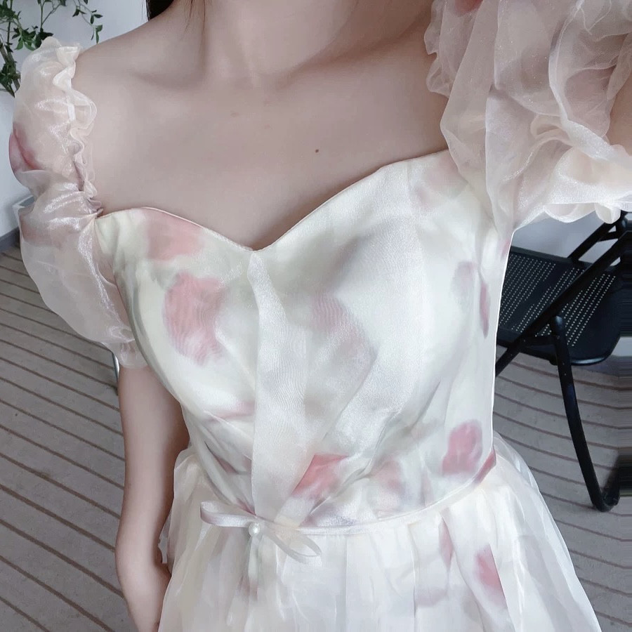 高品質カラードレス　パフスリーブ　ミモレ丈/床付くふわふわチュール　ローズ花柄成人式/音楽会/成人式/パーティー/謝恩会