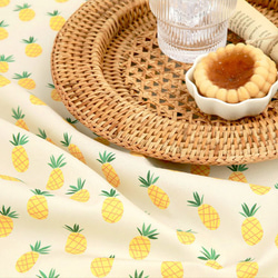 韓国製 果物柄 洋梨柄 北欧風の洋梨 生地 コットン100％シーチング Pineapple 2枚目の画像