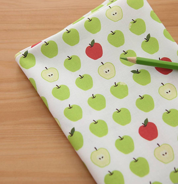 韓国製 果物柄 りんご柄 グリーンアップル 青りんご 生地 コットン100％シーチング Green Apple 5枚目の画像
