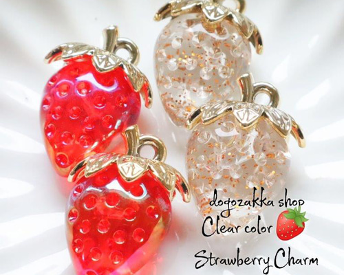 いちごパフェ様✨専用ハンドメイドタッセルチャーム約15×8cm PC いちご