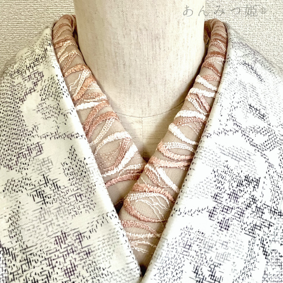 洗える刺繍半衿  ピンクベージュライン 1枚目の画像