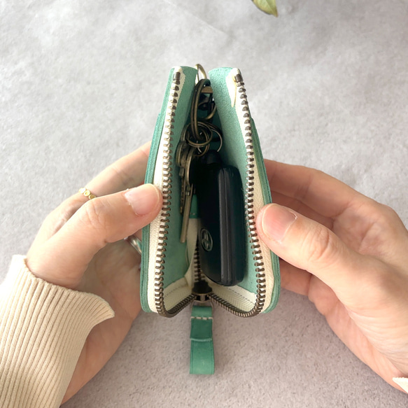 キーケース キーホルダー スマートキー 革 イタリアレザー オイルレザー  浪曼派 カード収納 ファスナー キーケース 10枚目の画像