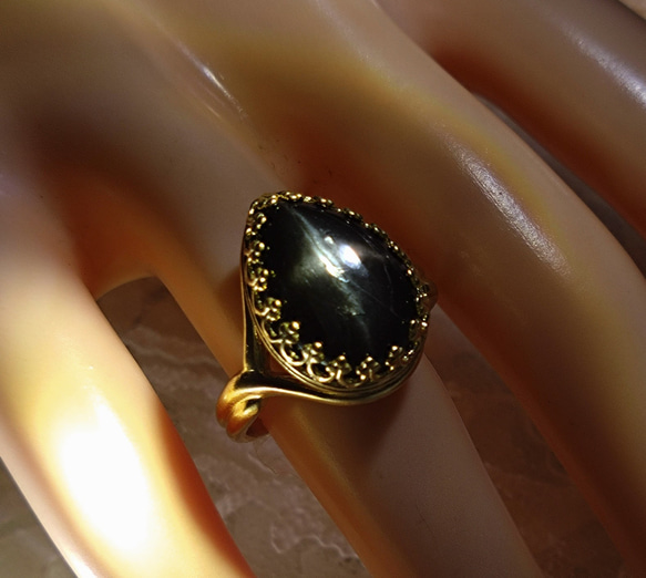 ブラックスター ダイオプサイド ・・雫の ring （ゴールドカラーリング・フリーサイズ） 6枚目の画像