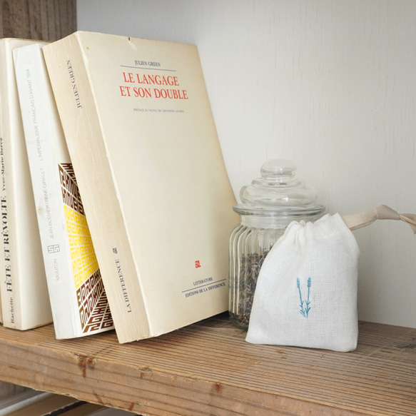 サシェ　カモミール　ハーブ　ドライフラワー　リネン　巾着　ギフト　プチギフト　クローゼット　匂い袋　母の日 7枚目の画像