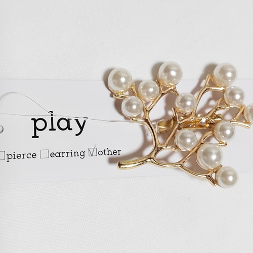 54 サンゴブローチGDカラー ブローチ play 通販 17643254｜Creema  