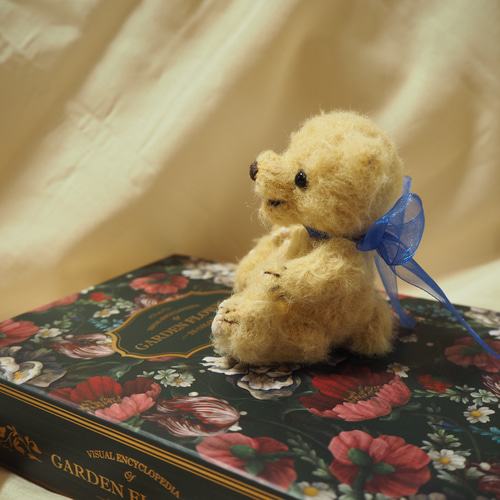 ハチミツ大好きくま ぬいぐるみ 海外作家様 アーティストベア