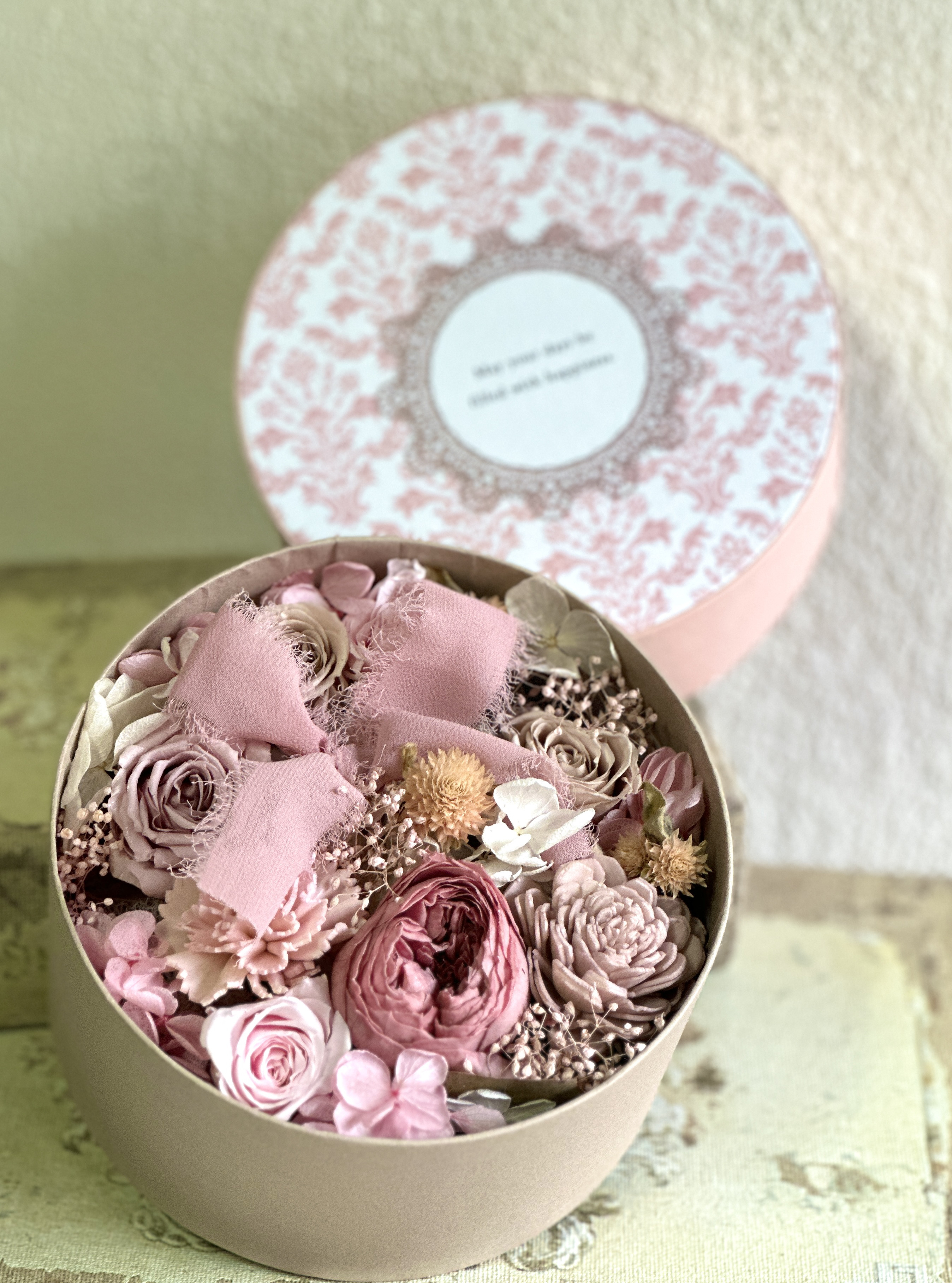 くすみピンクのプリザーブドフラワーボックス・サークル
