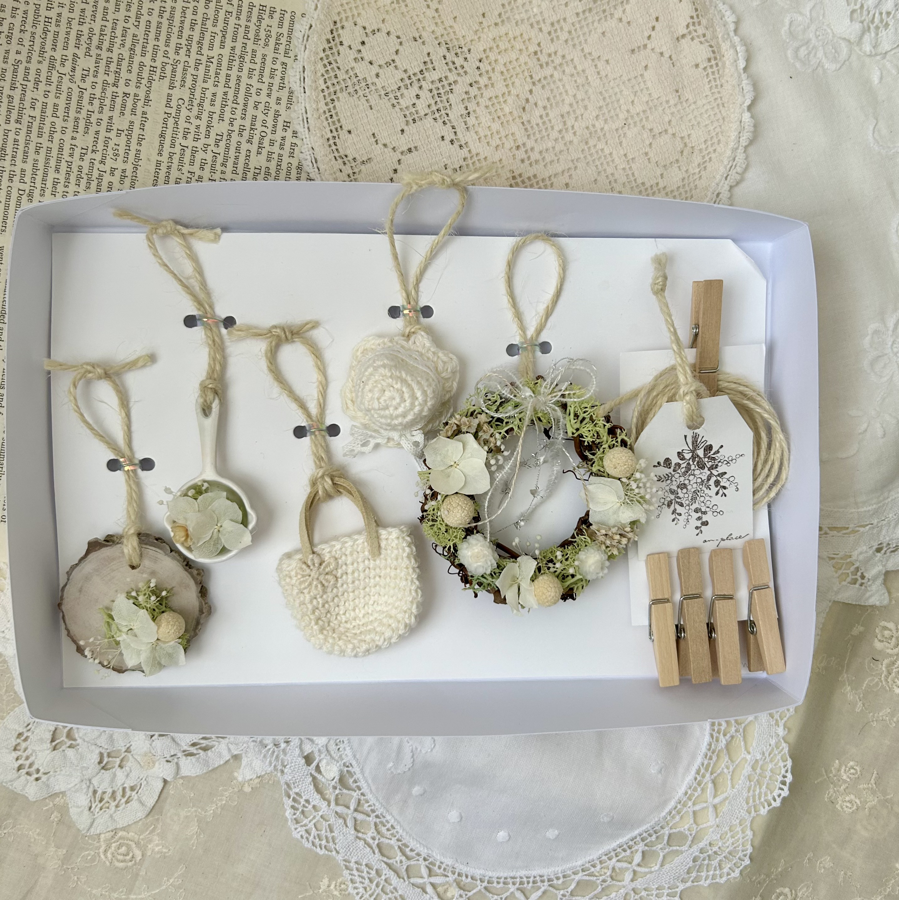 グリーンホワイトドライフラワーガーランド グリーンホワイトドライフラワーガーランド