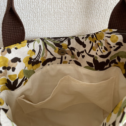 《受注製作》黄色い花とブラウンの丸いラインのトートバッグ 4枚目の画像
