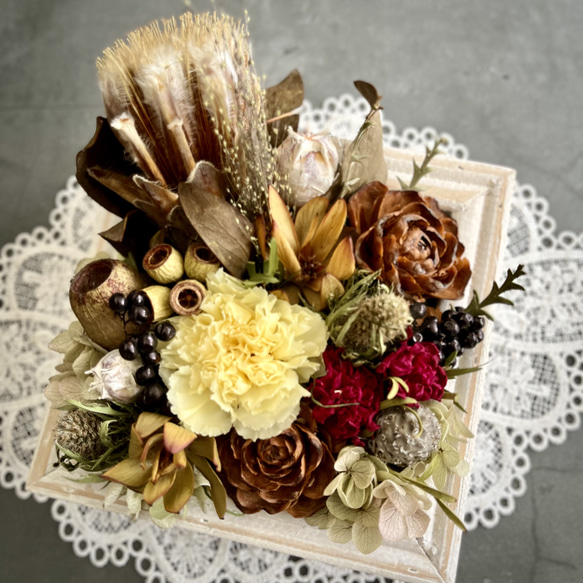 母の日ギフト】ドライフラワー ボックスアレンジ シック ナチュラル  
