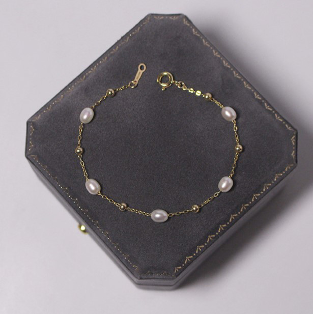 淡水パールのブレスレット バングル　真珠　淡水真珠 パール 　6月誕生石　夏の誕生石