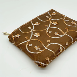刺繍ハードメッシュ　茶色小花ぼかし刺繍　軽いセミシースルーのフラットなポーチ　アイボリー色ファスナー　507 8枚目の画像