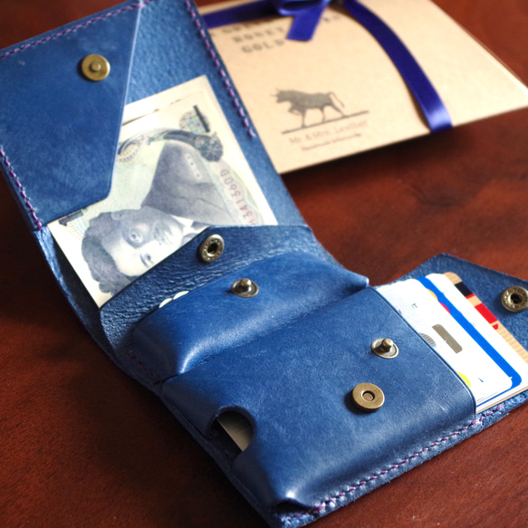 【薄型折り財布】イタリアンレザー　手縫い　名入れ無料　晴れやかブルー2024 -piccolo quadrato- 1枚目の画像