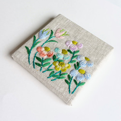 ことりと草花の刺繍パネル【Botanical】 5枚目の画像