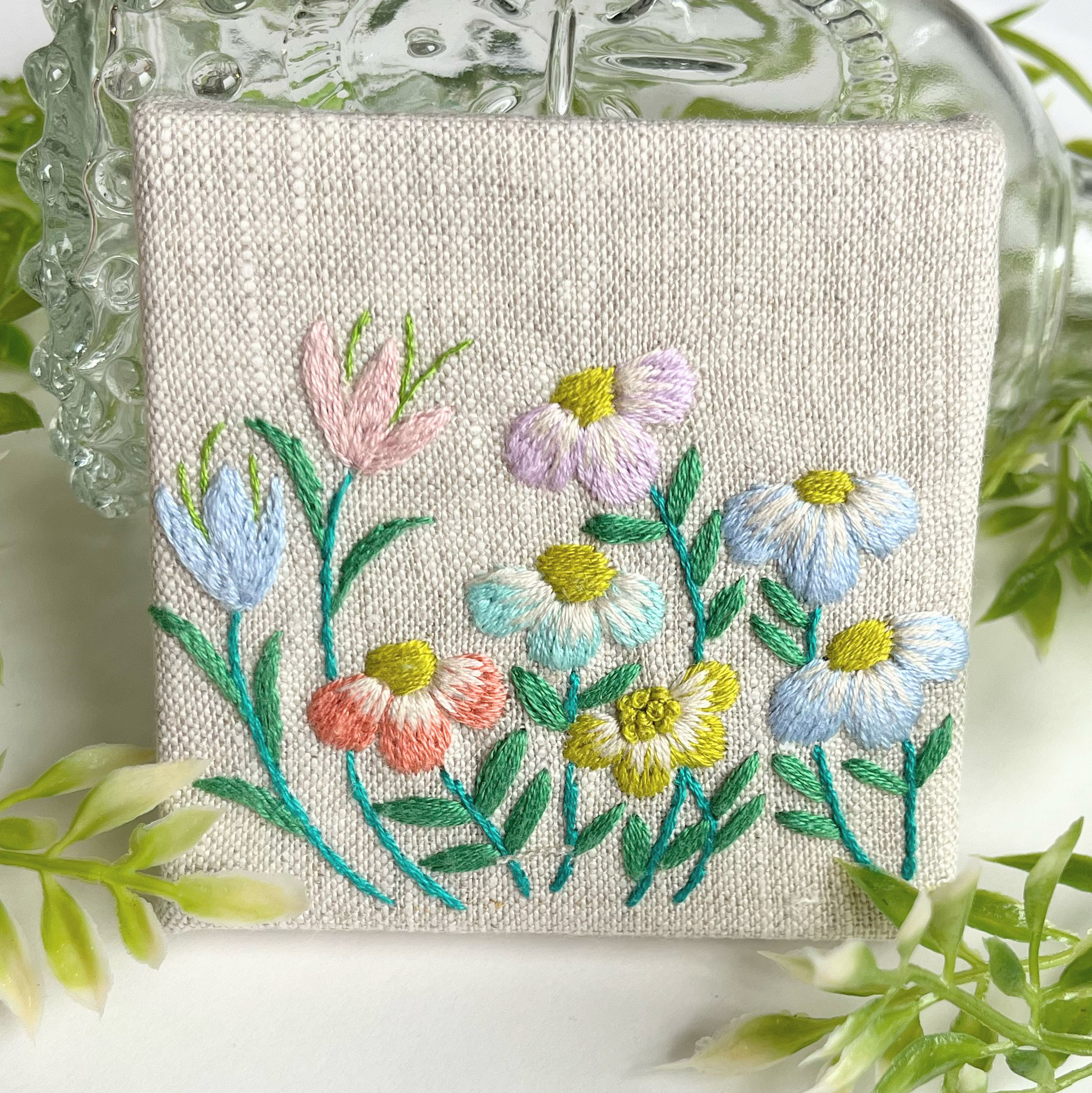 ことりと草花の刺繍パネル【Botanical】