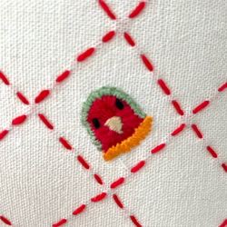 コザクラインコ刺繍　刺し子クッション30×30㎝ 10枚目の画像