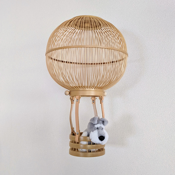 竹細工 気球 オブジェ バルーン おしゃれインテリア 置き物 つるし飾り モビール 子供部屋 レザー まん丸 空の旅 4枚目の画像