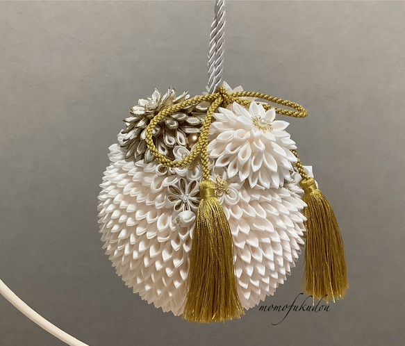 つまみ細工ボールブーケ 