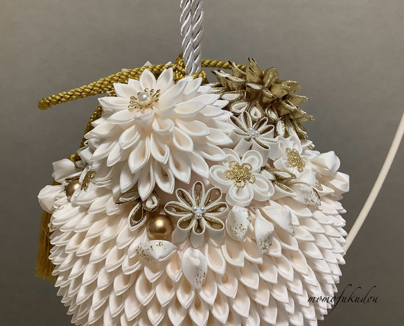 つまみ細工ボールブーケ 