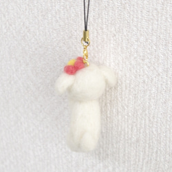 羊毛フェルト【犬】花飾りマルチーズストラップ(キーホルダー) 4枚目の画像