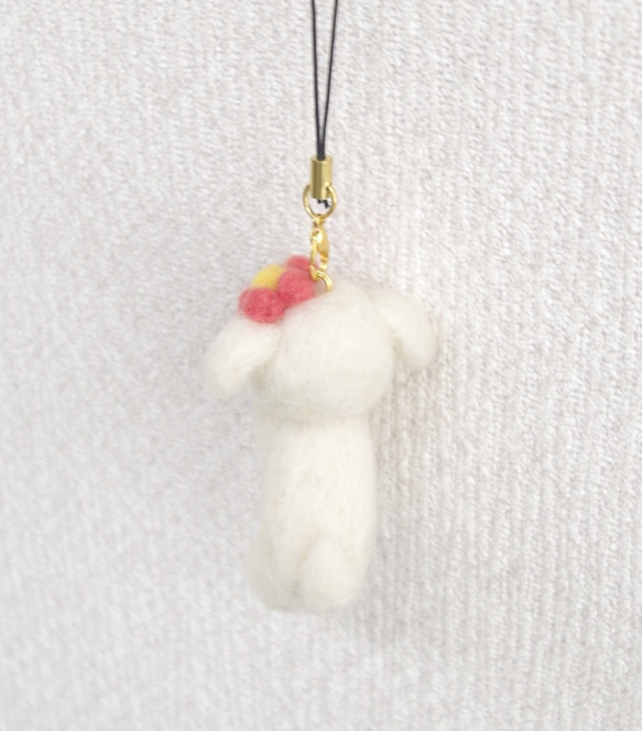 羊毛フェルト【犬】花飾りマルチーズストラップ(キーホルダー) 4枚目の画像