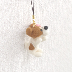 羊毛フェルト【犬】花飾りジャックラッセルテリアストラップ(キーホルダー) 2枚目の画像