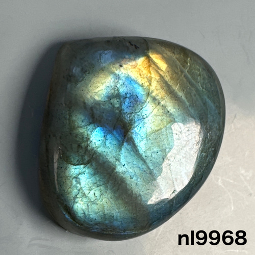 鉱石　ラブラドライト 10%OFF ラブラドライト 2Aクラス 28ミリルース nl9968 天然石 pinky