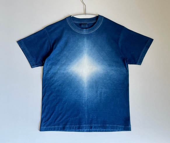 『星』 グラデーション Tシャツ 半袖 藍染 【受注制作】 1枚目の画像