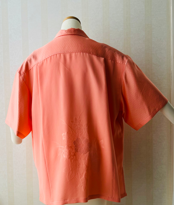 Kimonoのアロハシャツ　着物リメイクサイズLL 色無地地紋の美しい 2枚目の画像