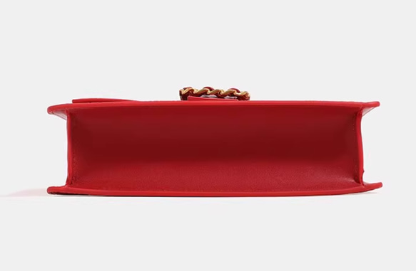 ワニ紋本革  小さい方型バッグ   高級感のあるショルダーバッグ  通勤ハンドバッグ　革 斜めがけ　牛革 7枚目の画像