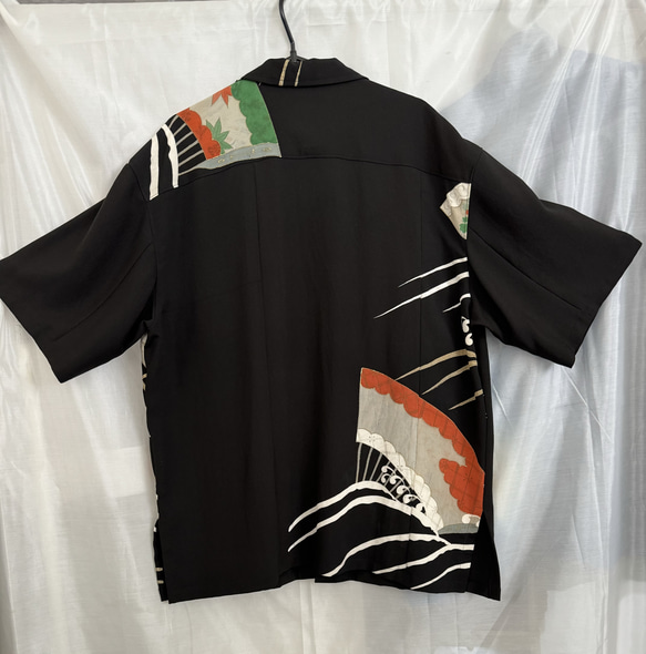 KimonoのアロハシャツサイズLL  黒留袖からのリメイク 2枚目の画像