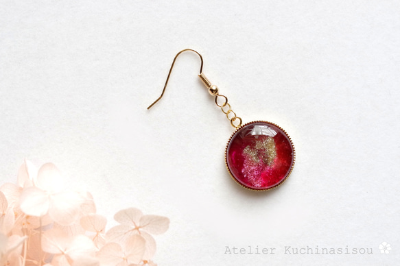 樹脂藝術圓耳環&lt;紅玫瑰&gt; 第4張的照片