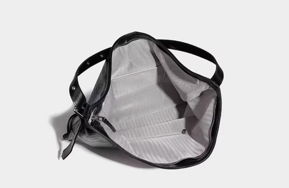 本革ショルダーバッグ   簡素なスタイルのカバン  高級感 大容量わきの下包み  通勤ハンドバッグ　革 斜めがけ　牛革 8枚目の画像